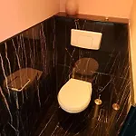 Guest house Romantique Avec Jaccuzi Prive - La D'elise 3*