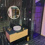 Romantique Avec Jaccuzi Prive - La D'elise Grumesnil