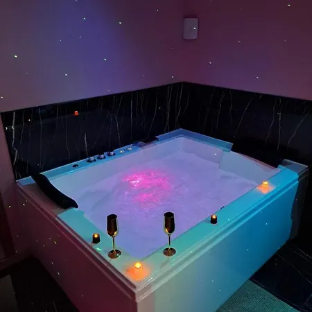 Romantique Avec Jaccuzi Prive - La D'elise Πανσιόν